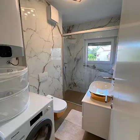 Eurybia 스플리트